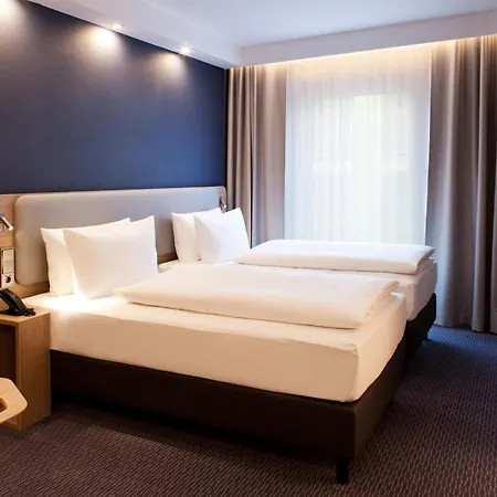 Express - Olympiapark By Ihg 3*
