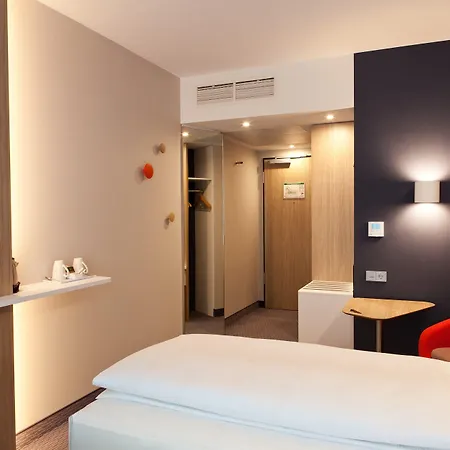Hotel Express - Olympiapark By Ihg 3*