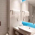 Express - Olympiapark By Ihg Hotel 3*