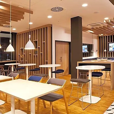 Express - Olympiapark By Ihg Hotel