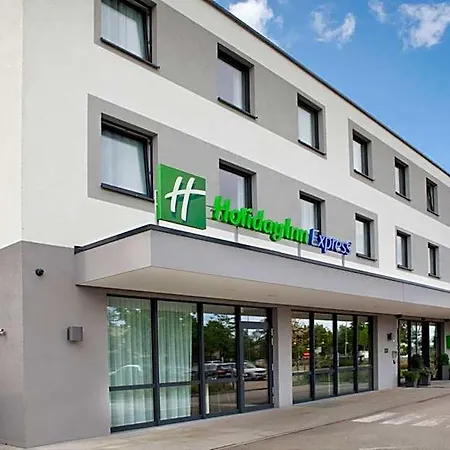 Express - Olympiapark By Ihg Hotel 3*