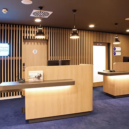 호텔 Express - Olympiapark By Ihg