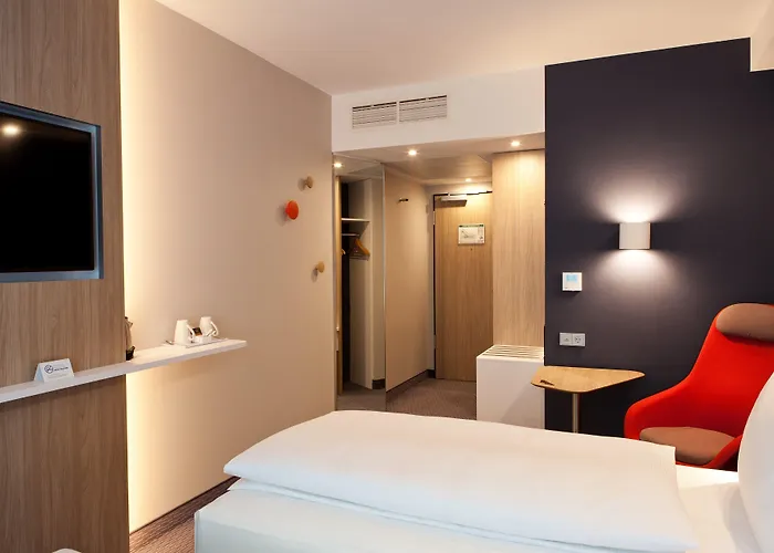 فندق Express - Olympiapark By Ihg 3*